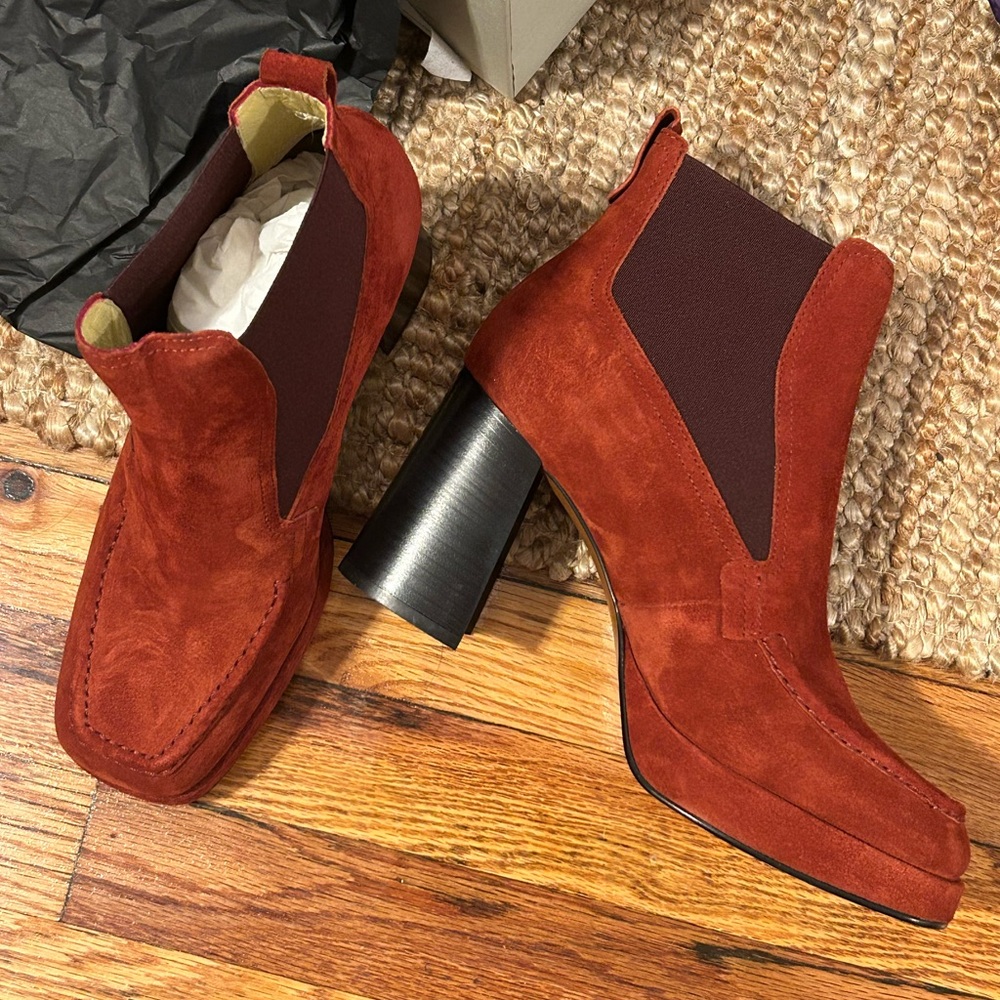 La Buq Jakie Chelsea heel